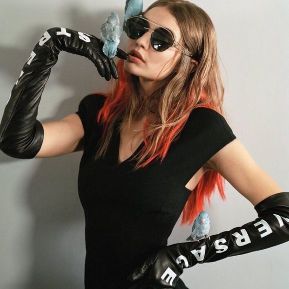 VERSACE LOGO GLOVES - Picture 4 of 7